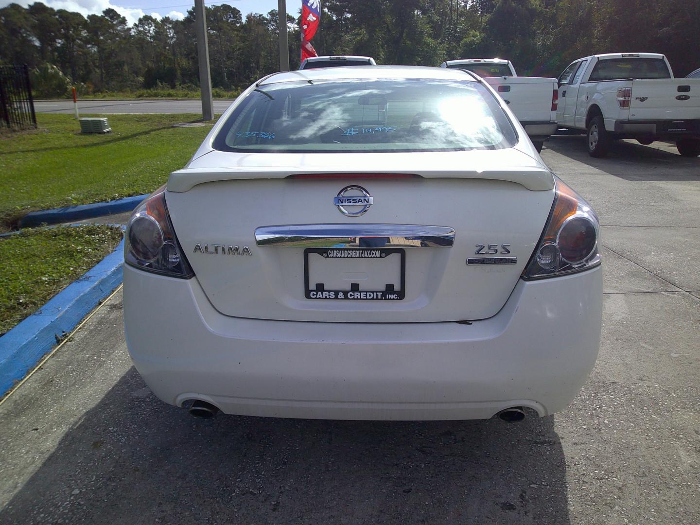 2011 WHITE NISSAN ALTIMA 2.5; 2.5 S (1N4AL2AP3BN) , located at 10405 Abercorn Street, Savannah, GA, 31419, (912) 921-8965, 31.988262, -81.131760 - Photo#3